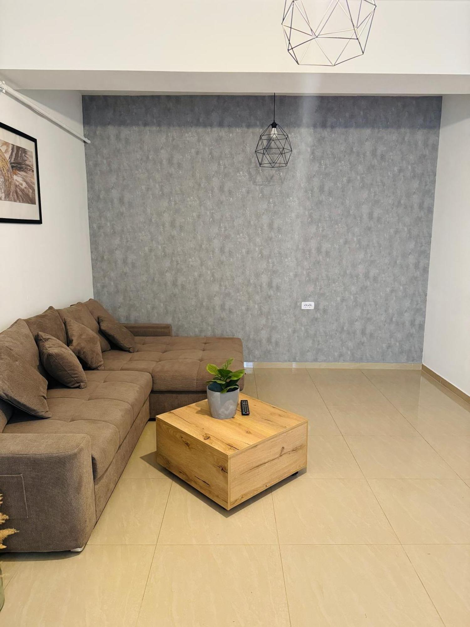 Royal Reed Apartments 那沃达利 外观 照片